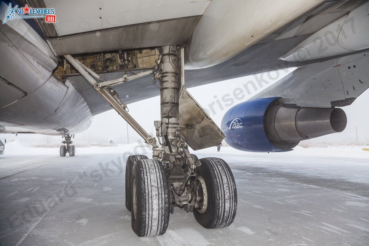 Boeing_747-400_VQ-BWW_41.jpg