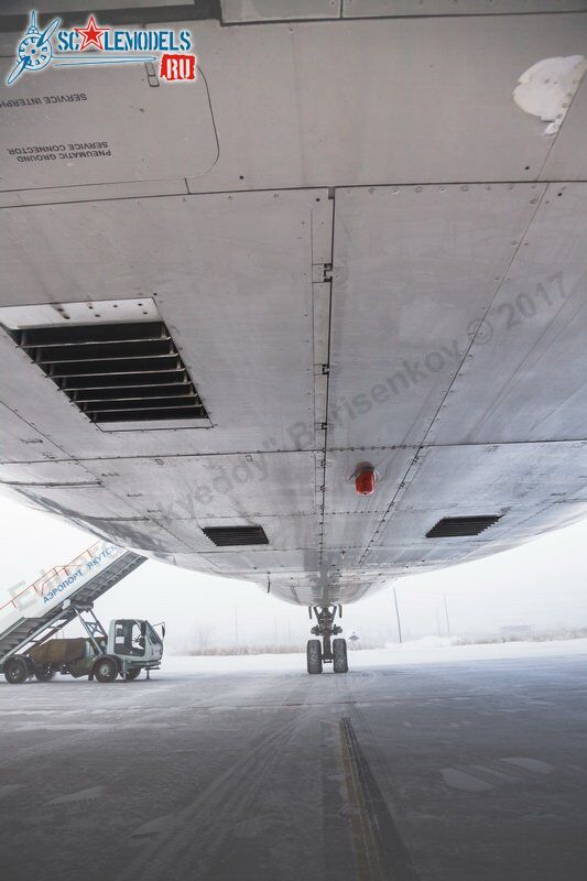 Boeing_747-400_VQ-BWW_55.jpg