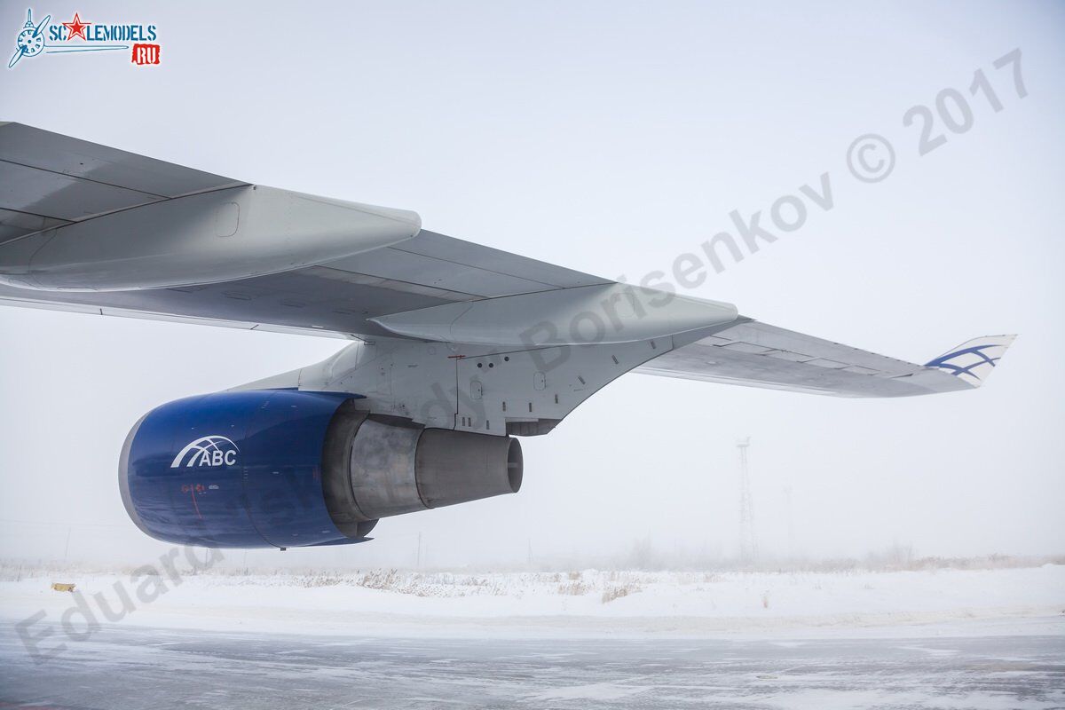 Boeing_747-400_VQ-BWW_56.jpg