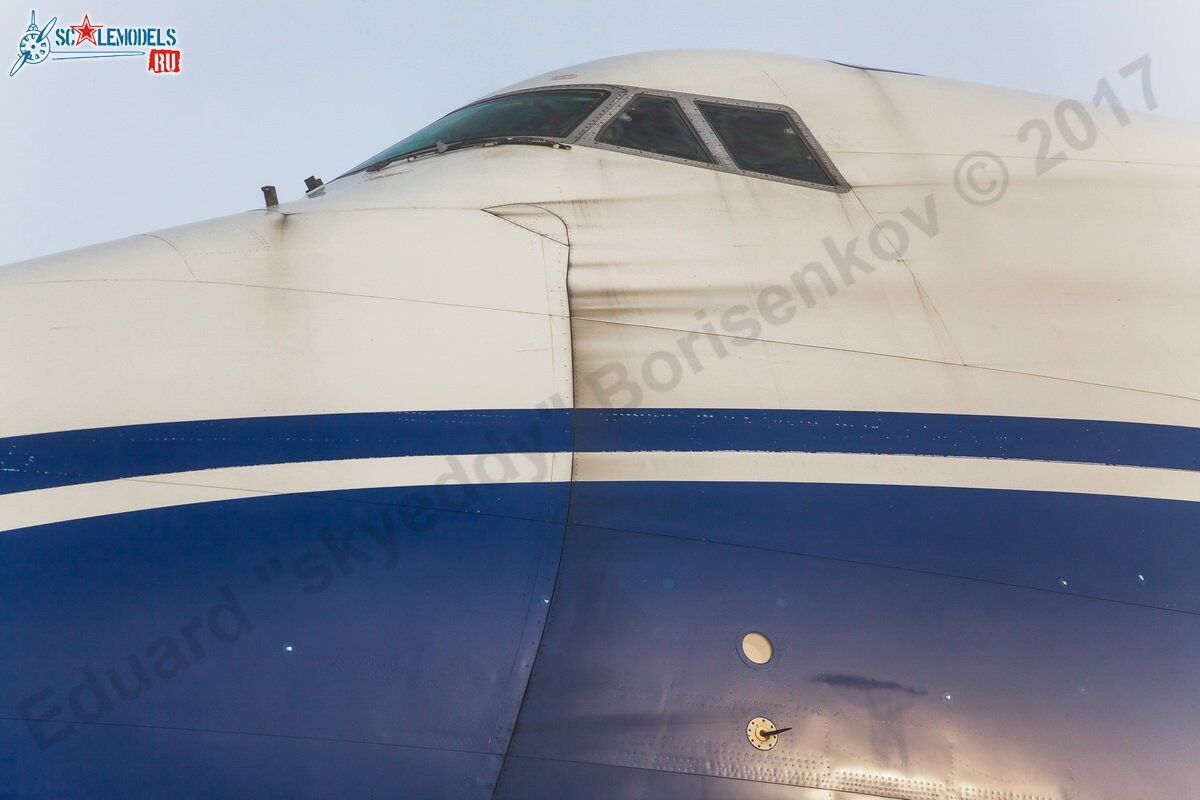 Boeing_747-400_VQ-BWW_68.jpg