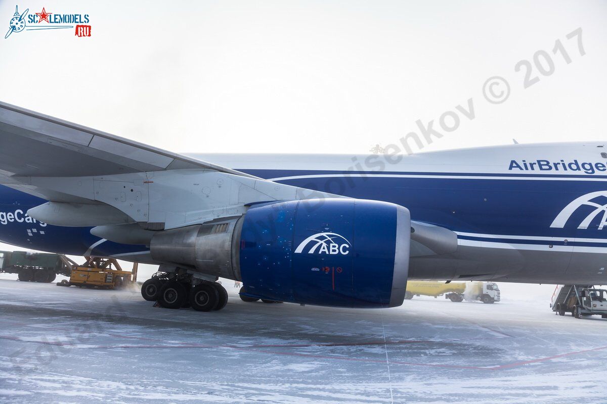 Boeing_747-400_VQ-BWW_78.jpg