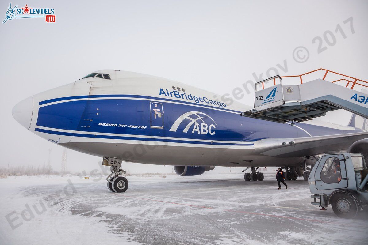 Boeing_747-400_VQ-BWW_8.jpg