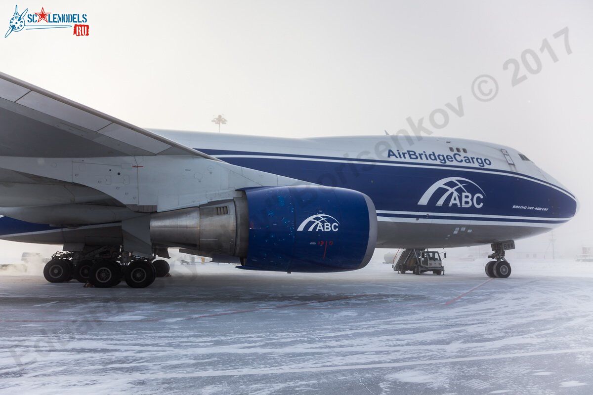 Boeing_747-400_VQ-BWW_82.jpg