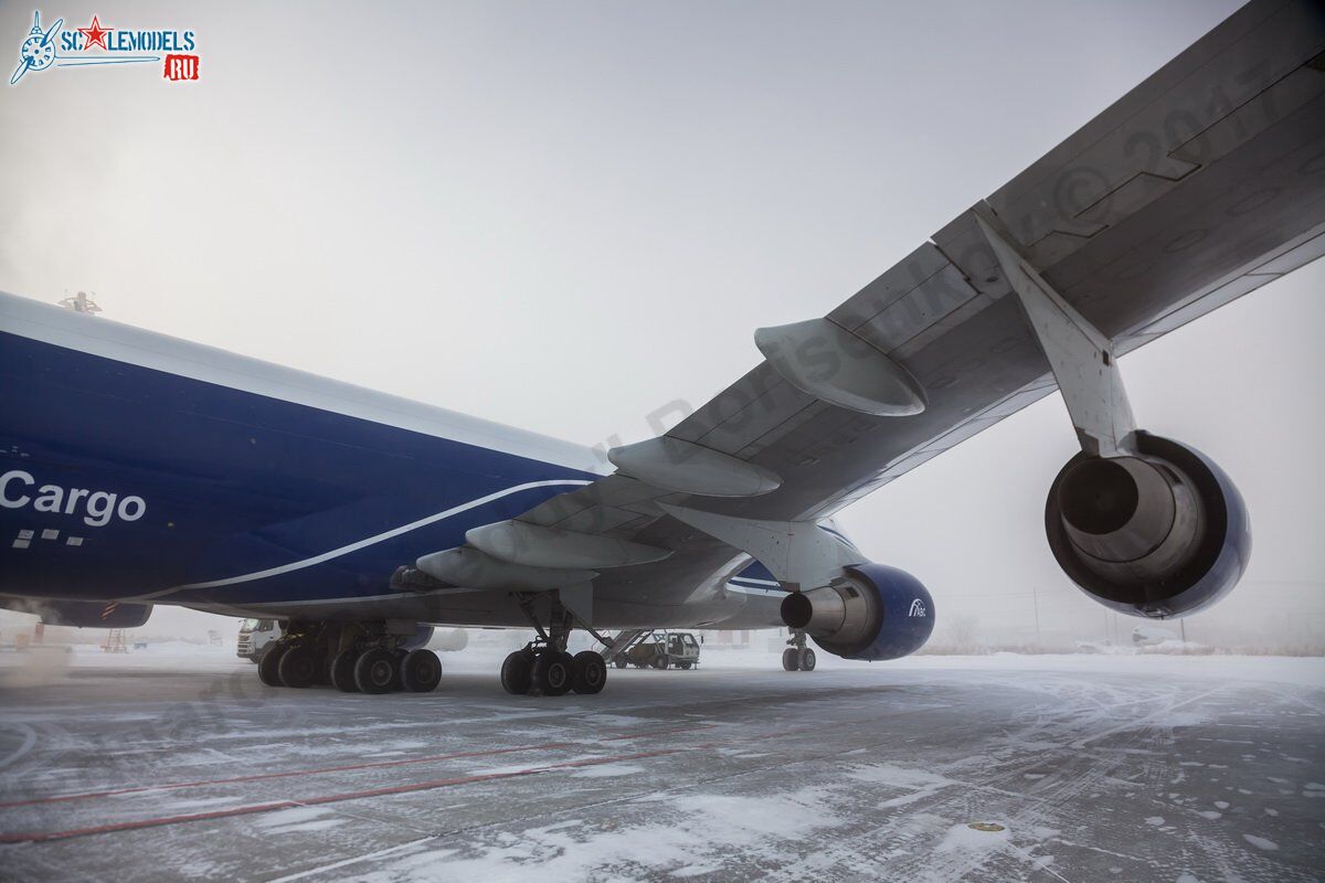 Boeing_747-400_VQ-BWW_87.jpg