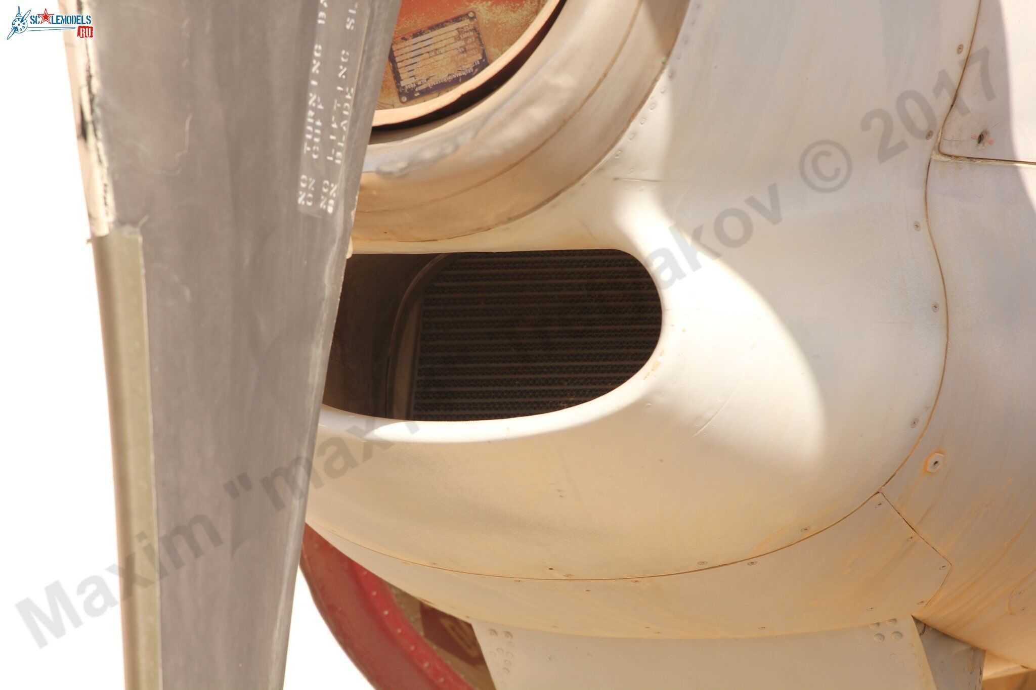 E-2C_Hawkeye_120.jpg