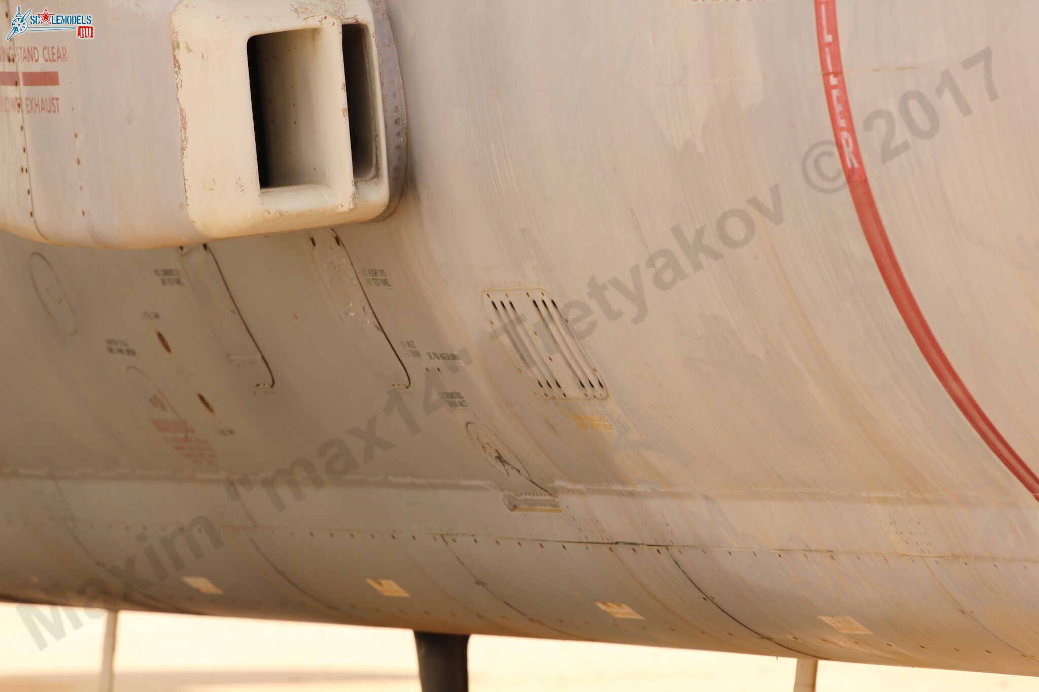 E-2C_Hawkeye_124.jpg