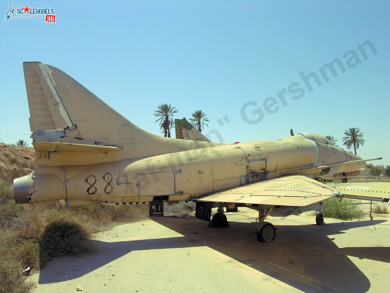 A-4E_Skyhawk_13.jpg