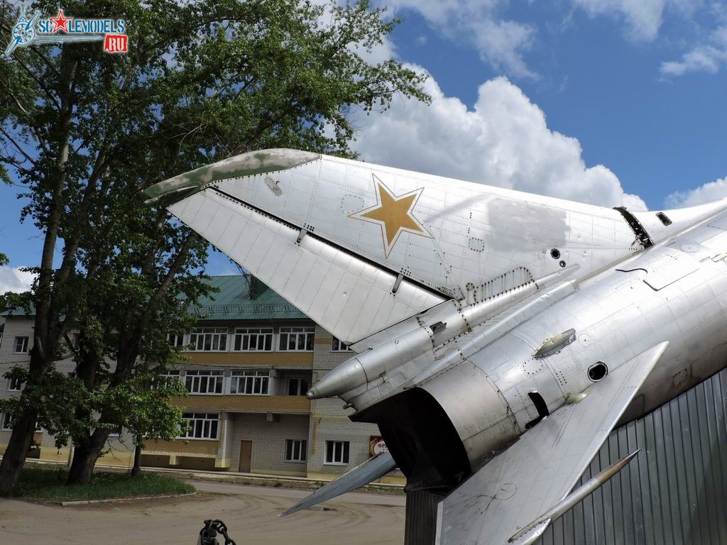 su-15_right_01