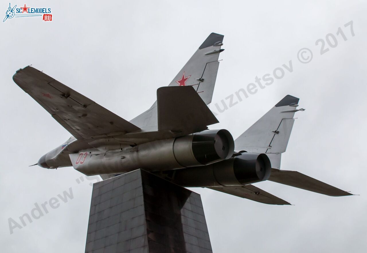 MiG-29_9-12_Obninsk_2.jpg