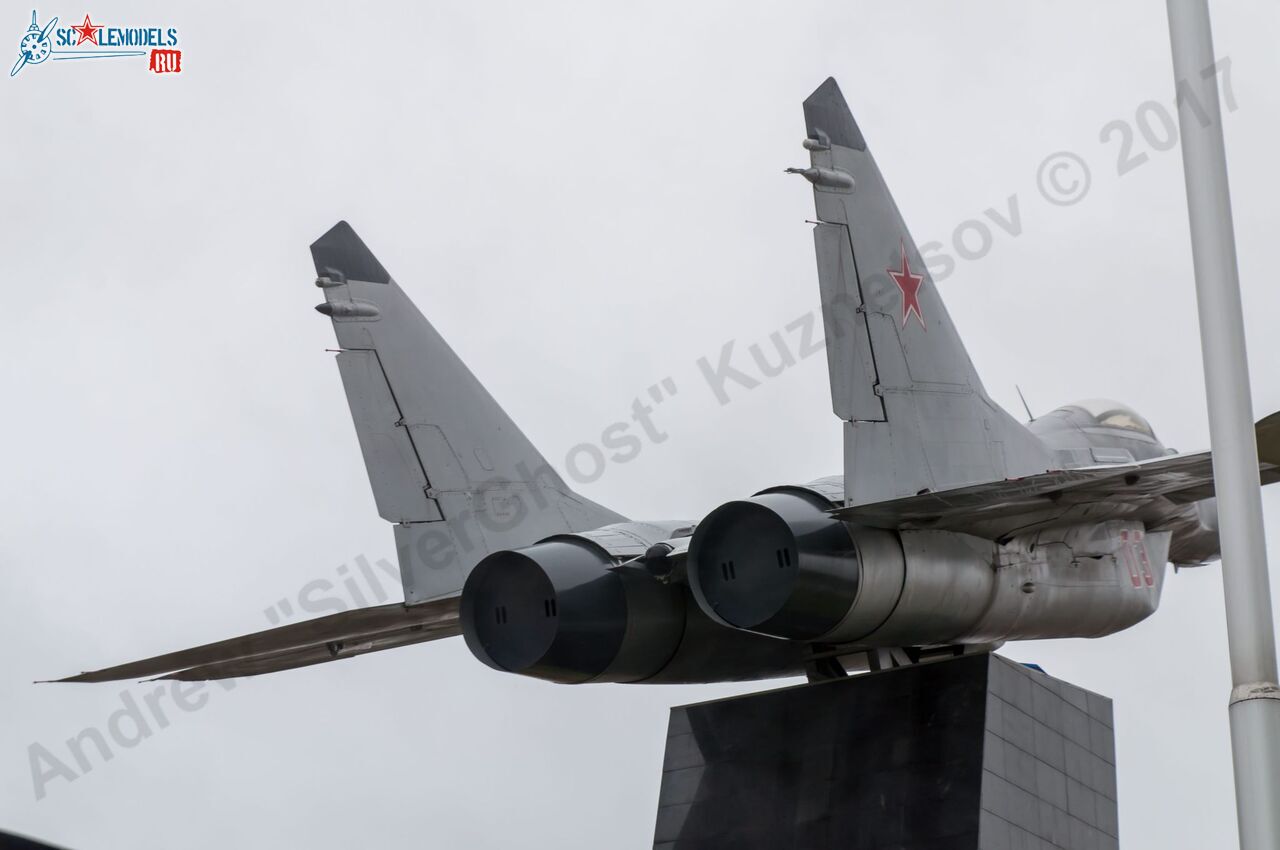 MiG-29_9-12_Obninsk_20.jpg