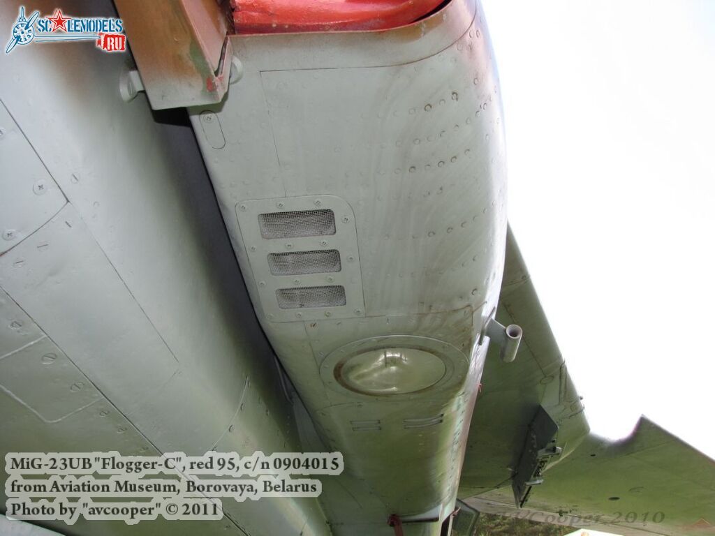 mig-23ub_0013.jpg