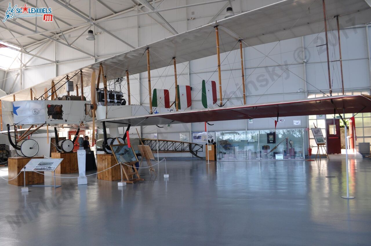 Museo_Storico_dell_Aeronautico_Militare_12.jpg