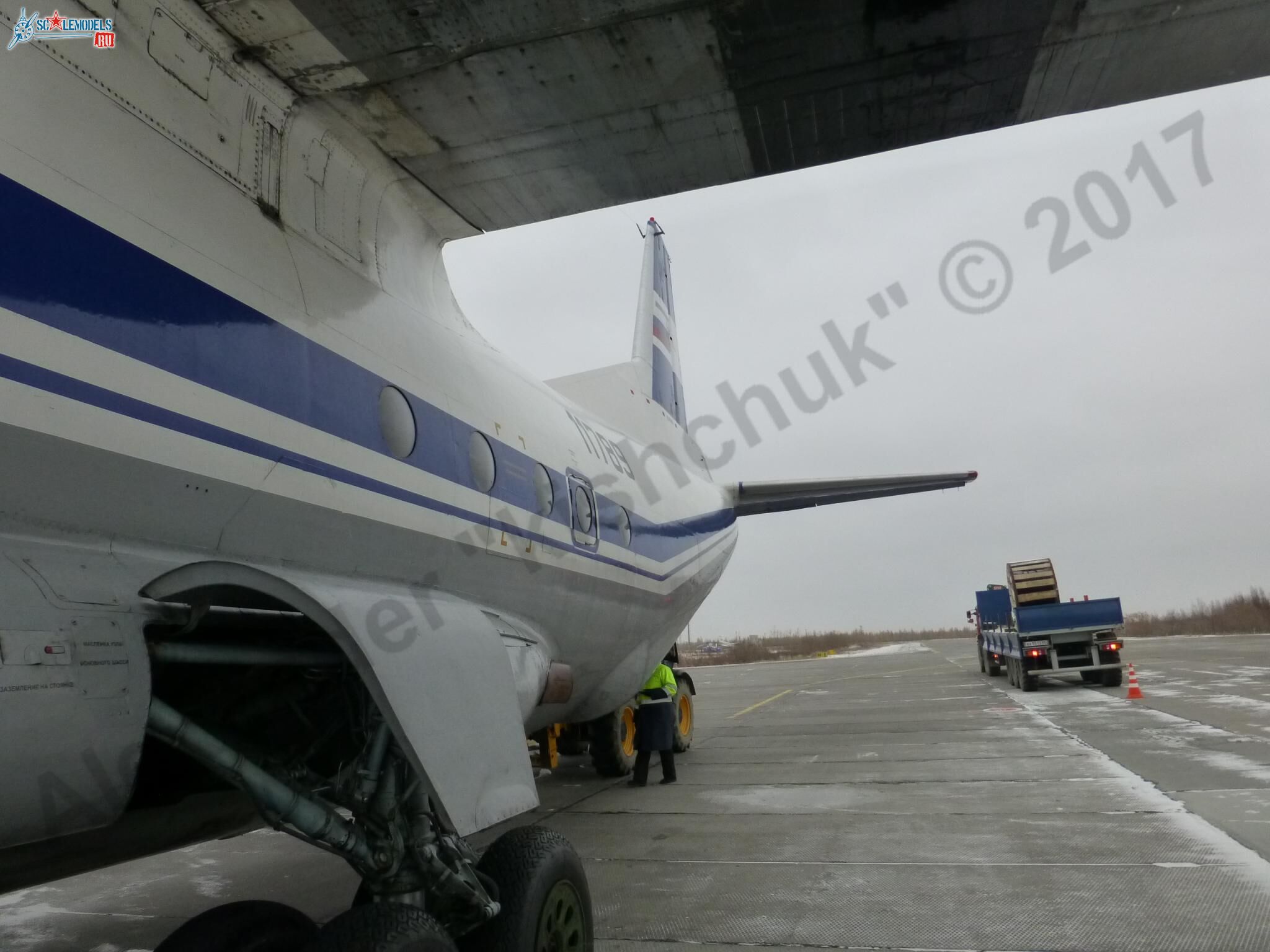 An-12BK_11789_15.jpg