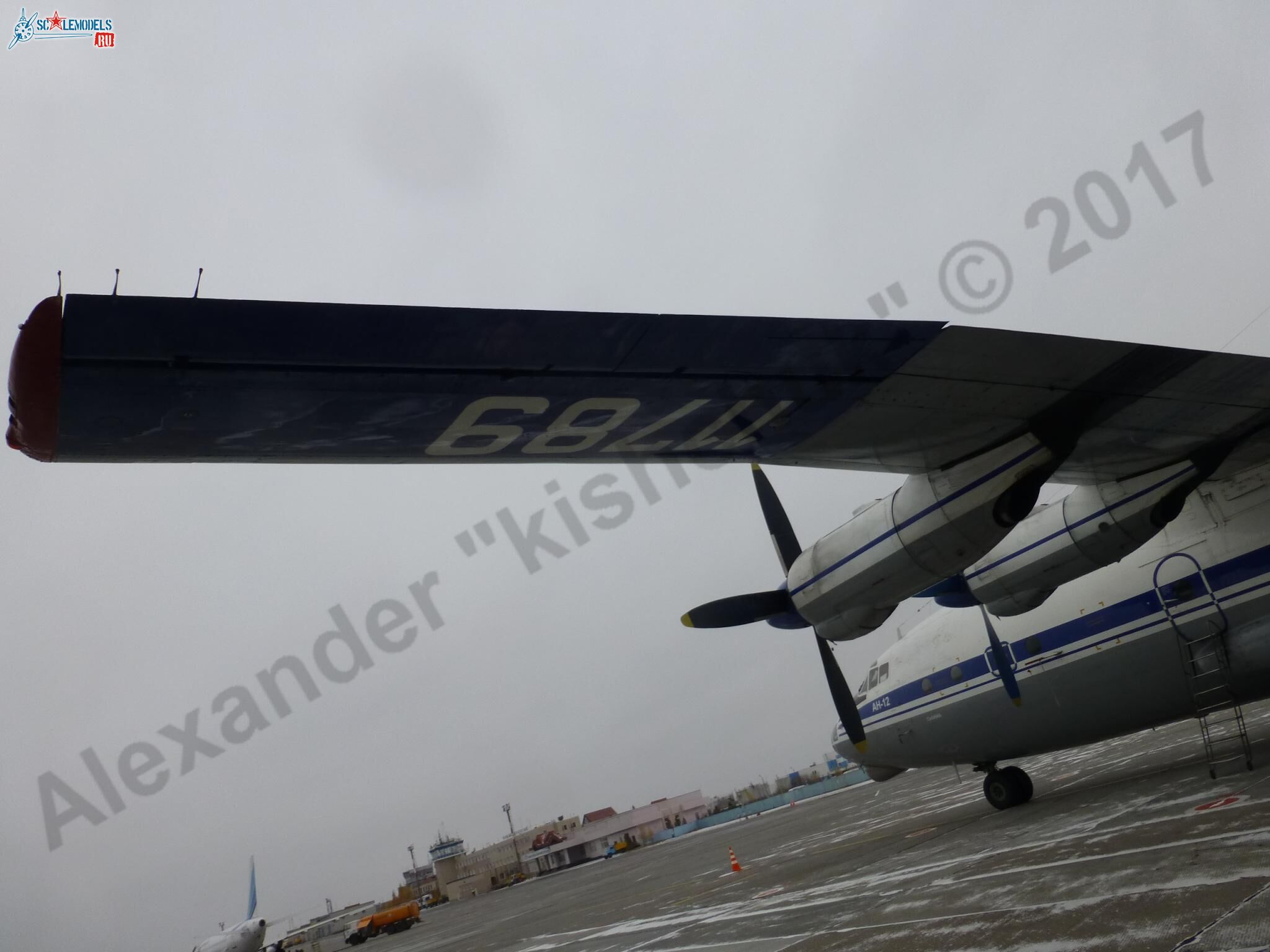 An-12BK_11789_23.jpg