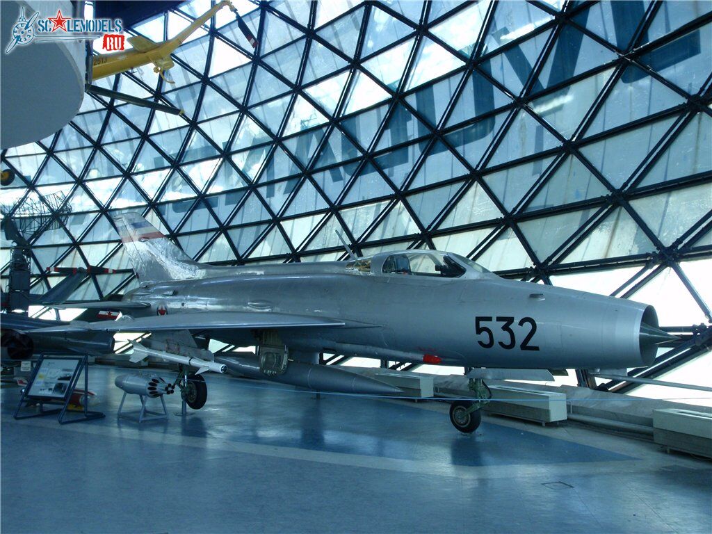 MiG-21 F-13