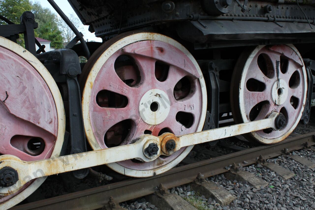 locomotive_L-4245_Bologoe_281.jpg