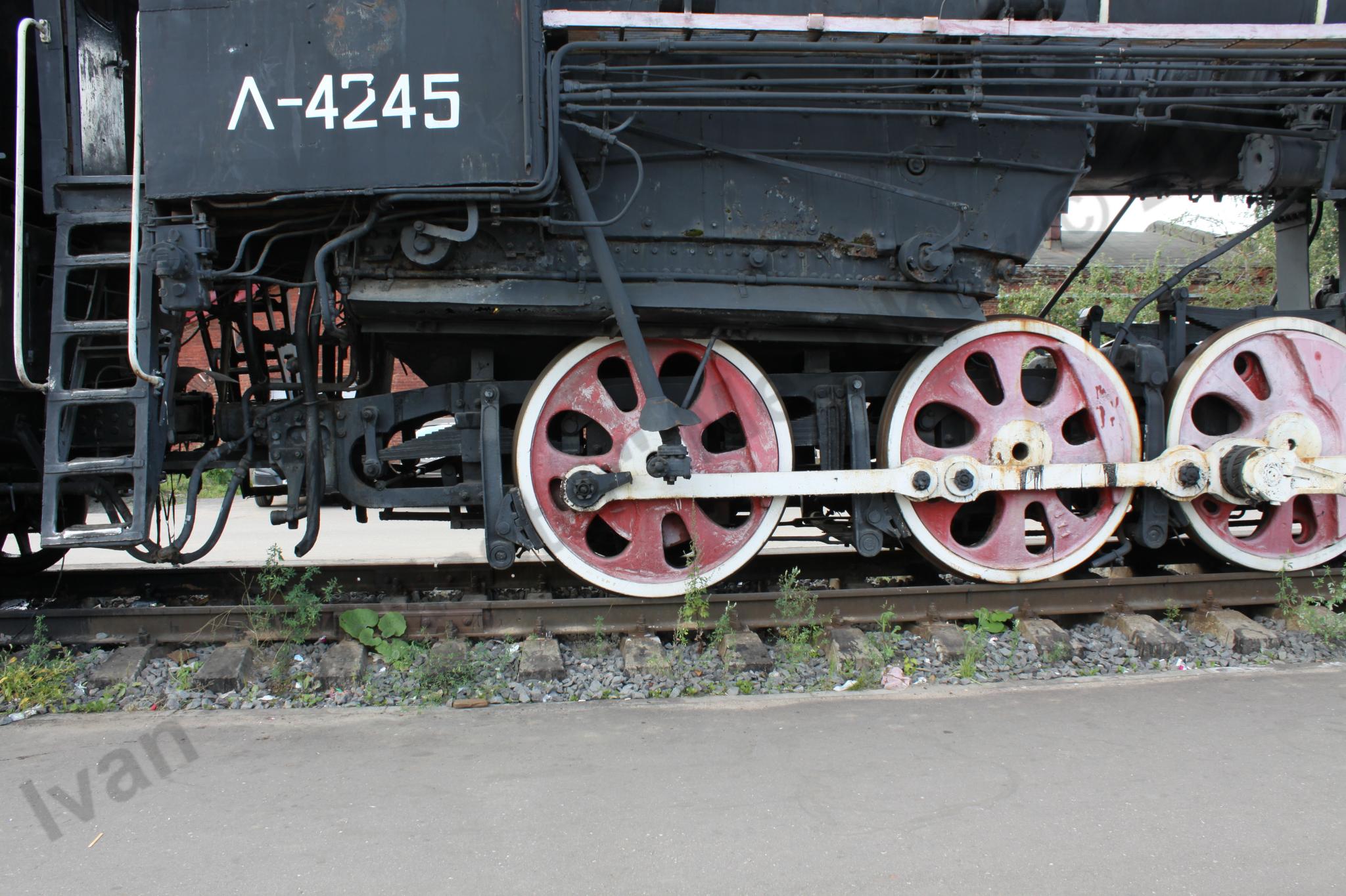 locomotive_L-4245_Bologoe_71.jpg