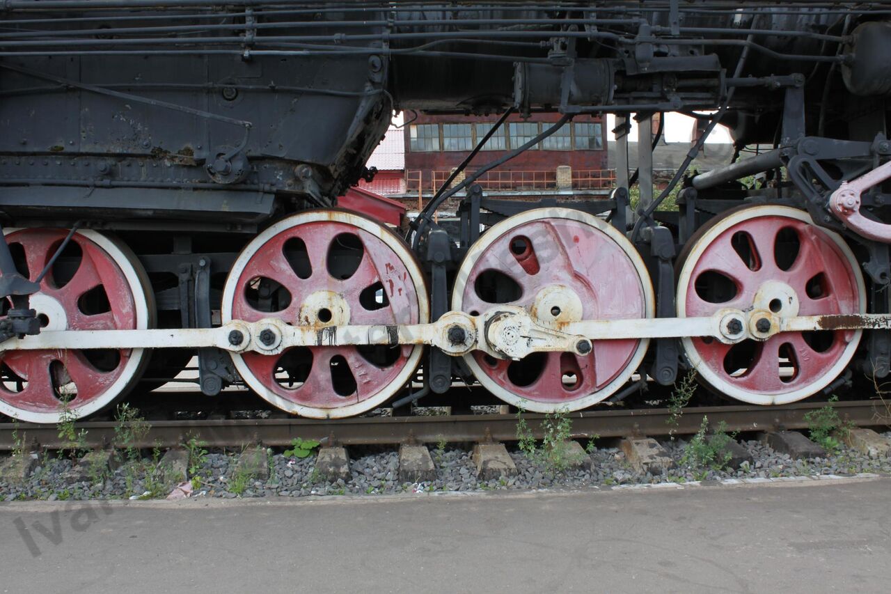 locomotive_L-4245_Bologoe_80.jpg