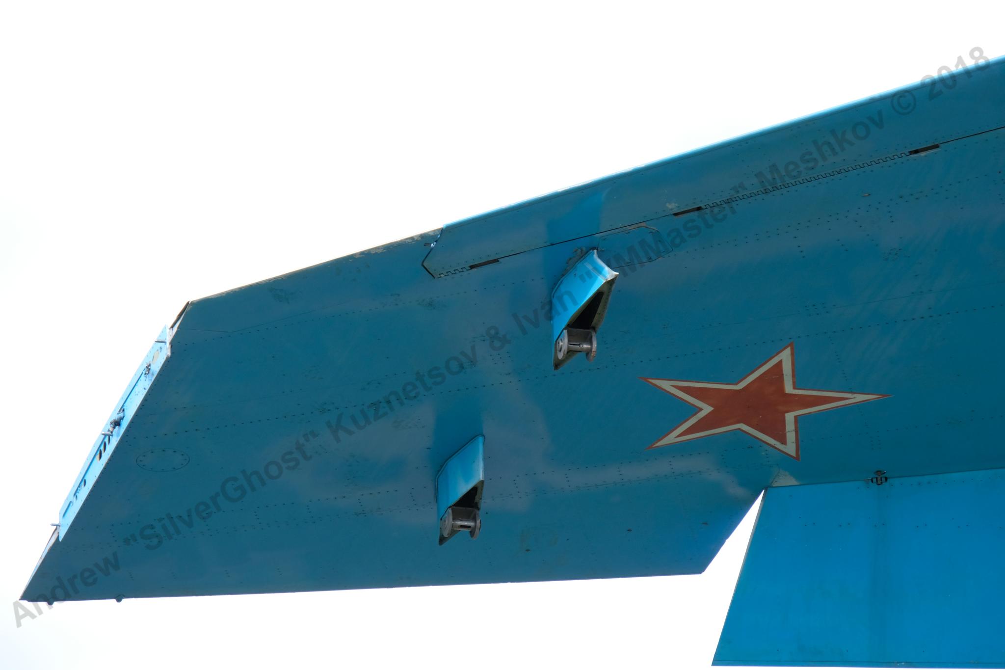 Su-27_Bologoe_219.jpg