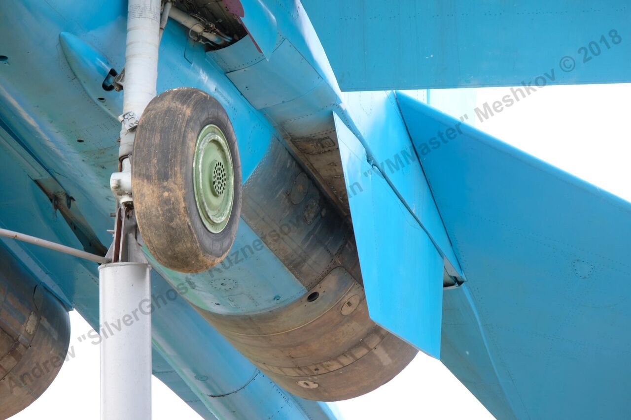 Su-27_Bologoe_261.jpg