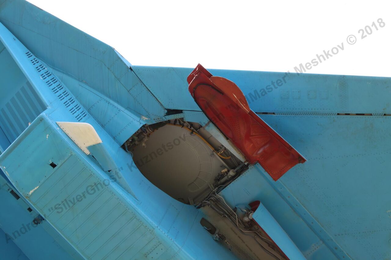 Su-27_Bologoe_390.jpg