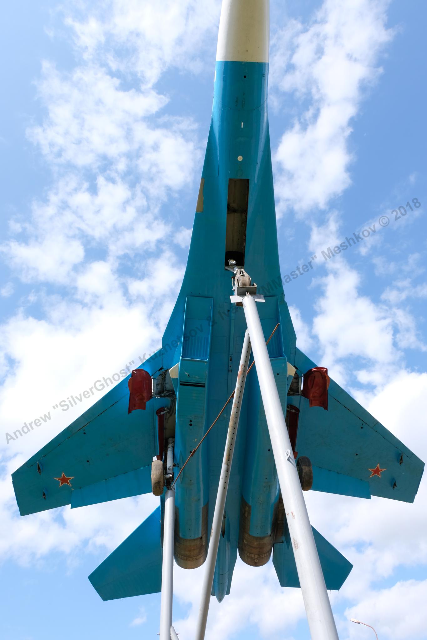 Su-27_Bologoe_41.jpg