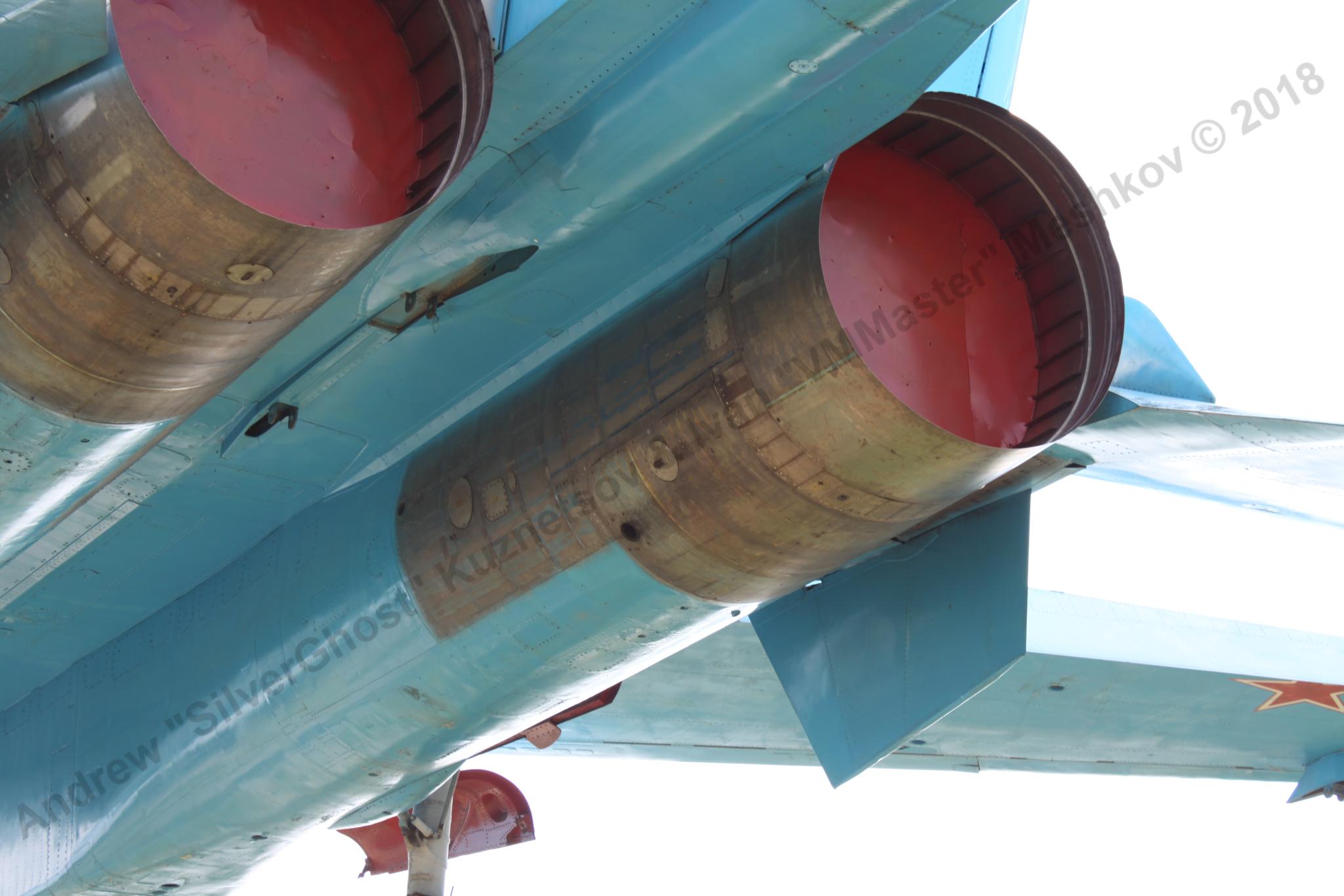 Su-27_Bologoe_417.jpg