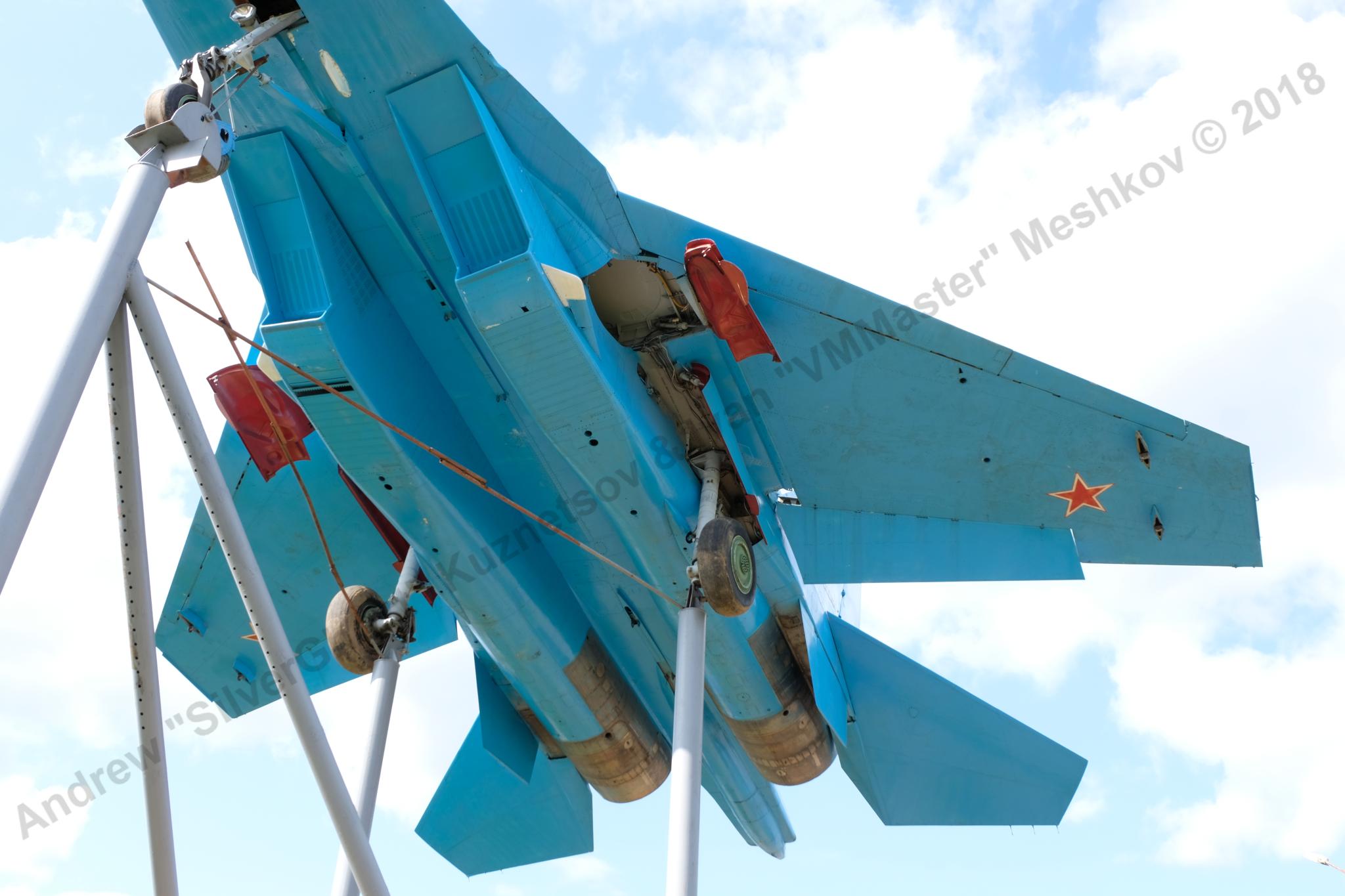 Su-27_Bologoe_43.jpg