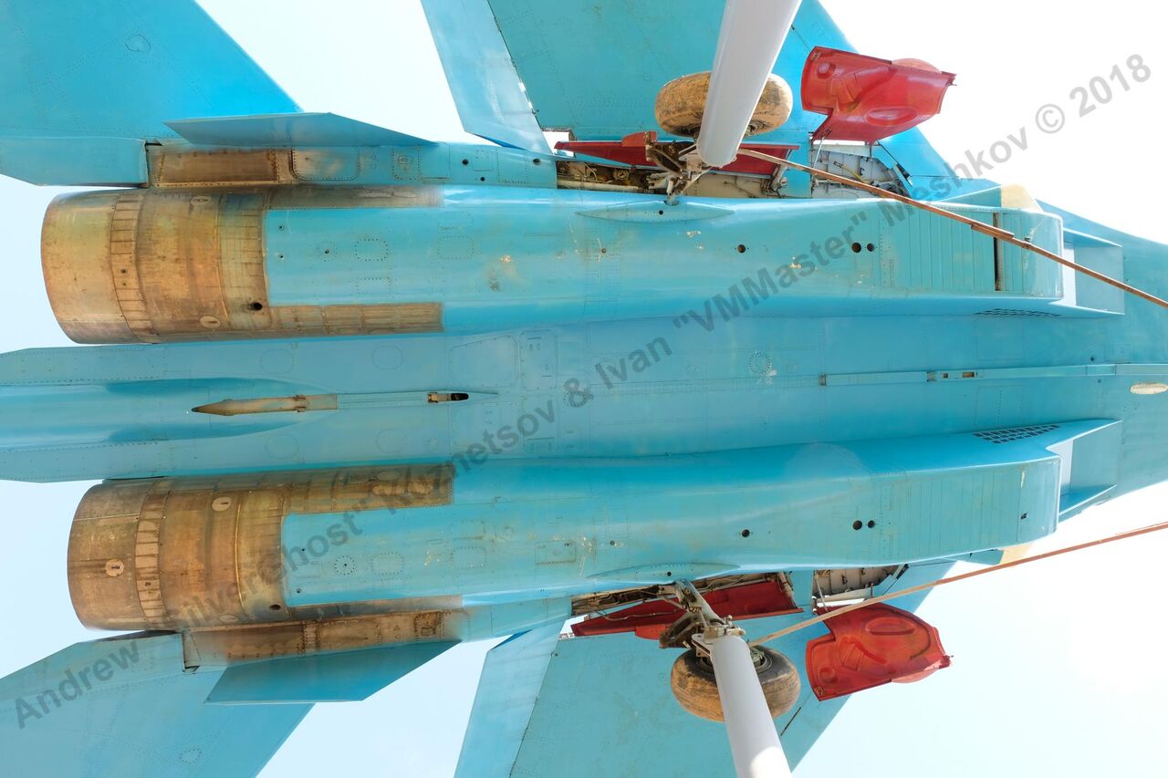 Su-27_Bologoe_69.jpg