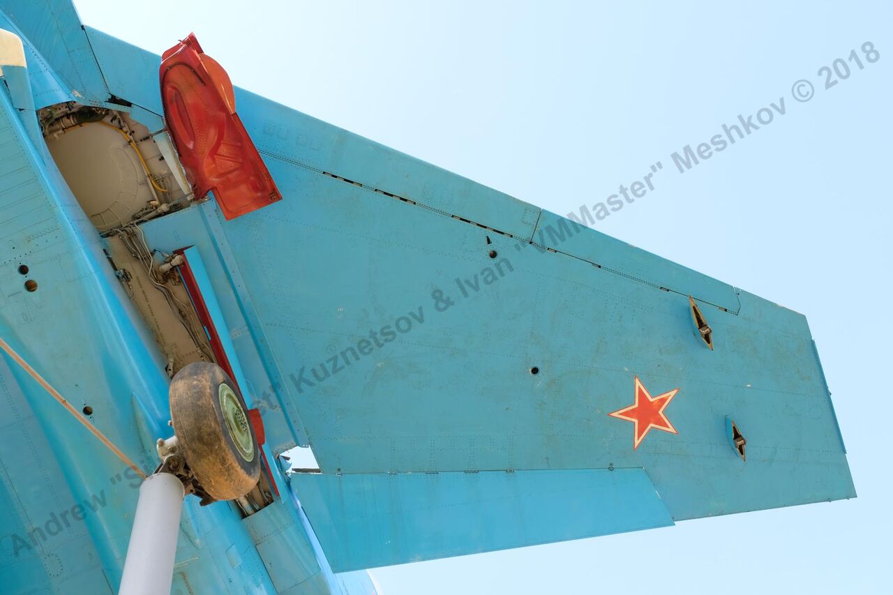 Su-27_Bologoe_78.jpg