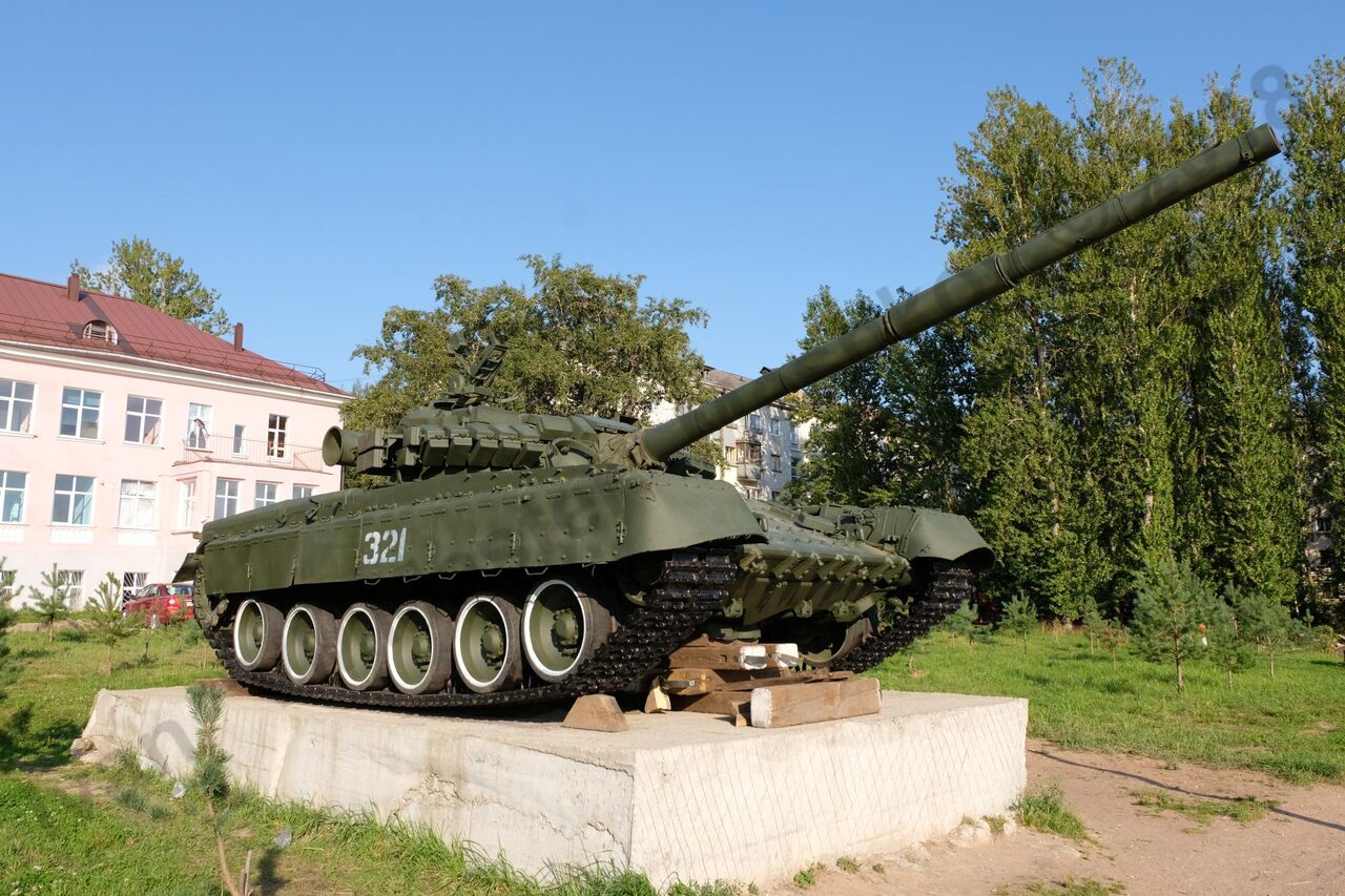 T-80B_Bologoe_2.jpg