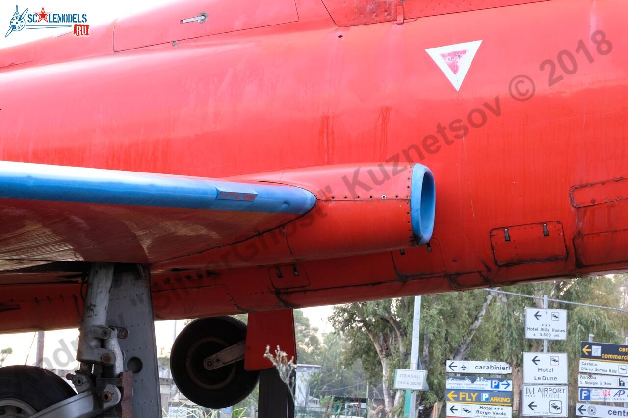 Aeromacci_MB-326_Catania_35.jpg