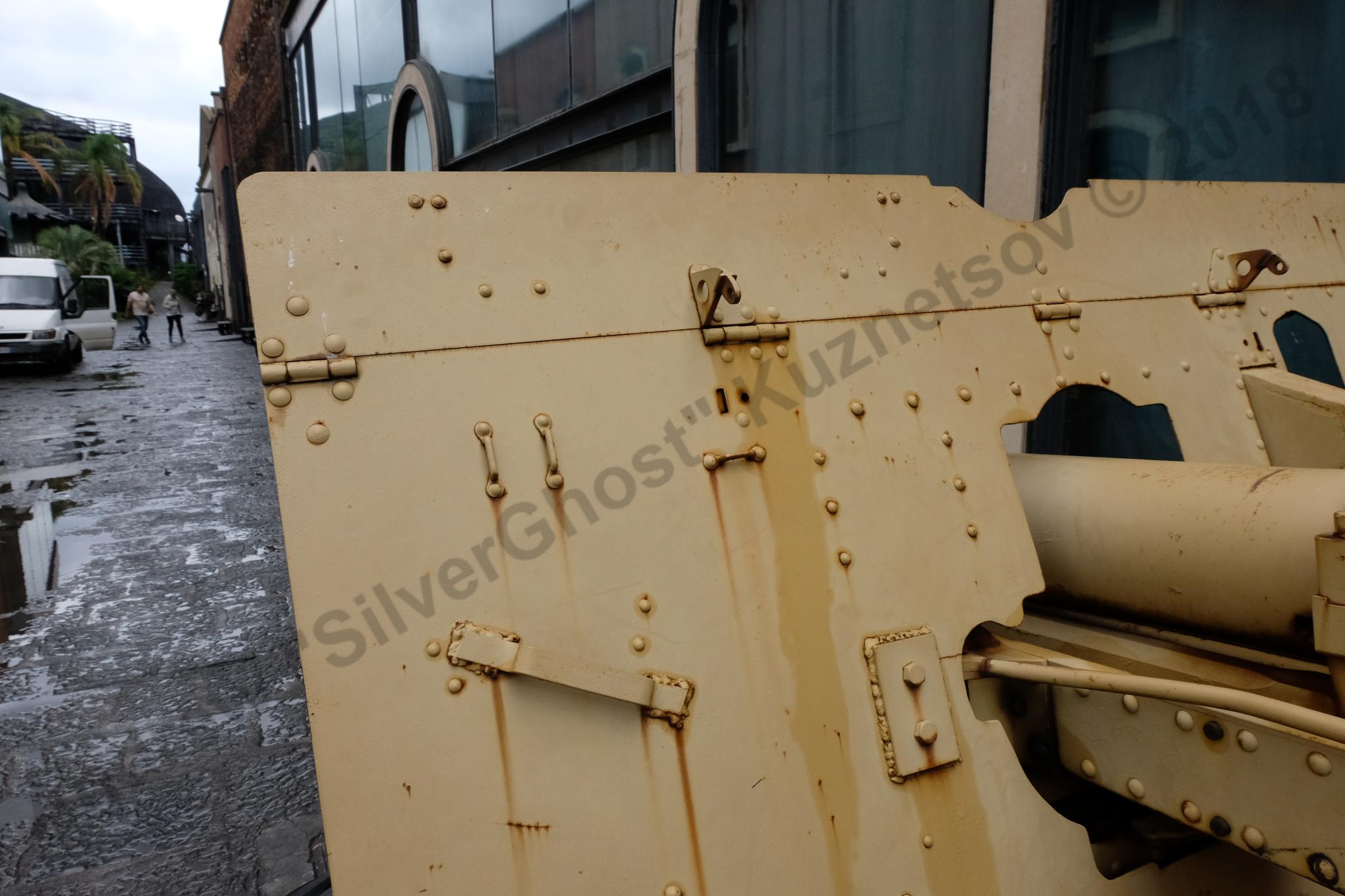 Ordinance_QF_25-pounder_Catania_28.jpg
