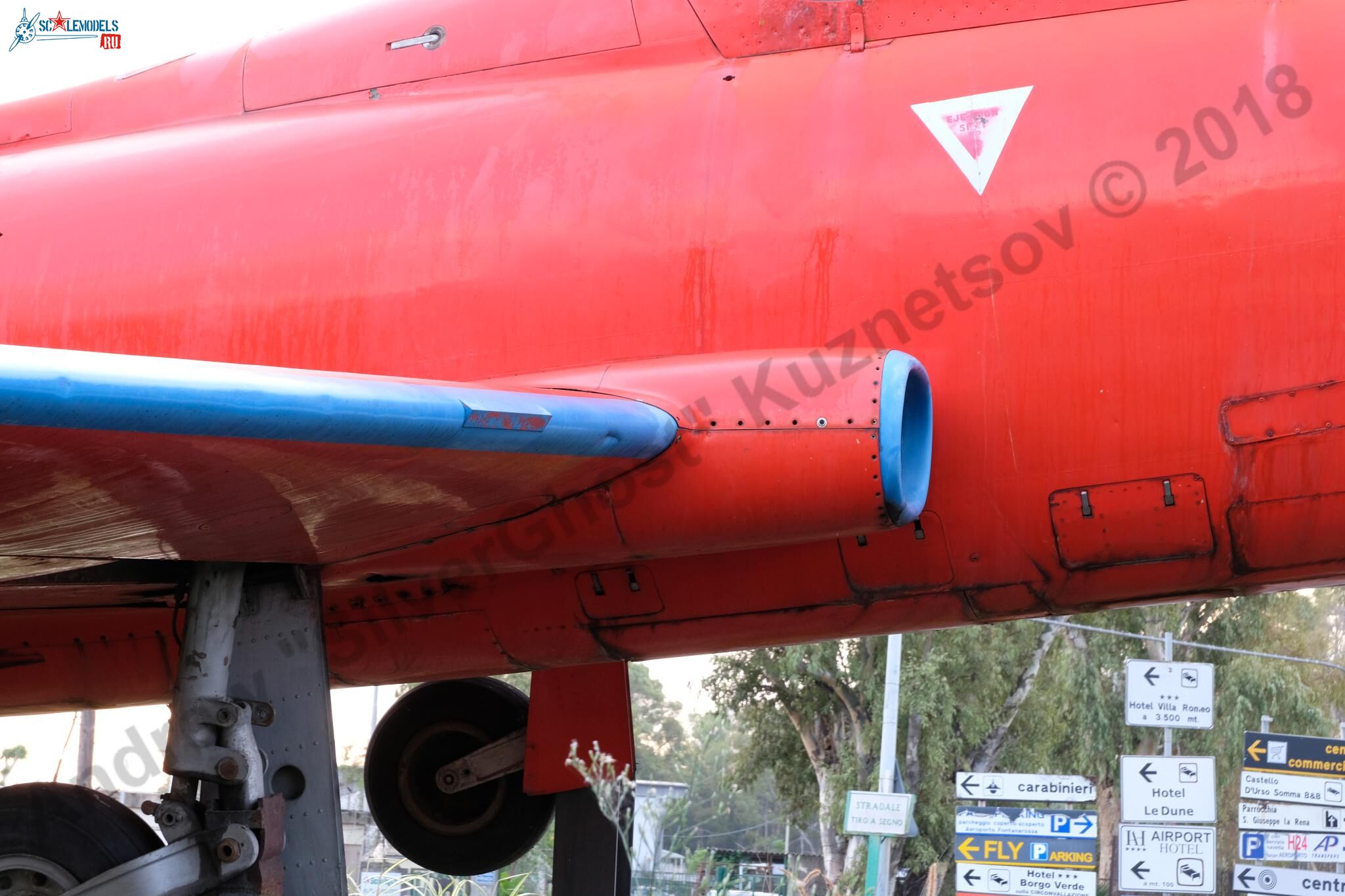 Aeromacci_MB-326_Catania_35.jpg