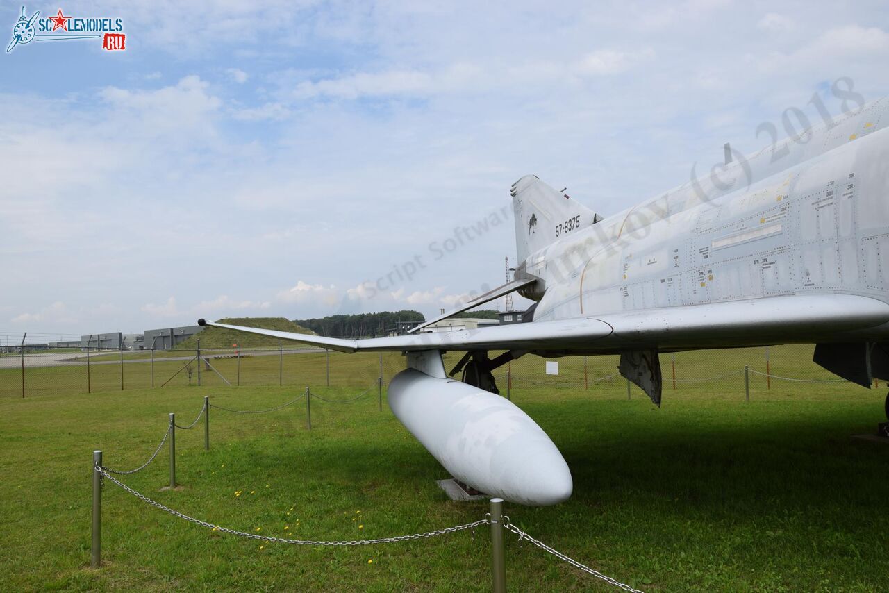 F-4EJKai_Misawa_127.jpg