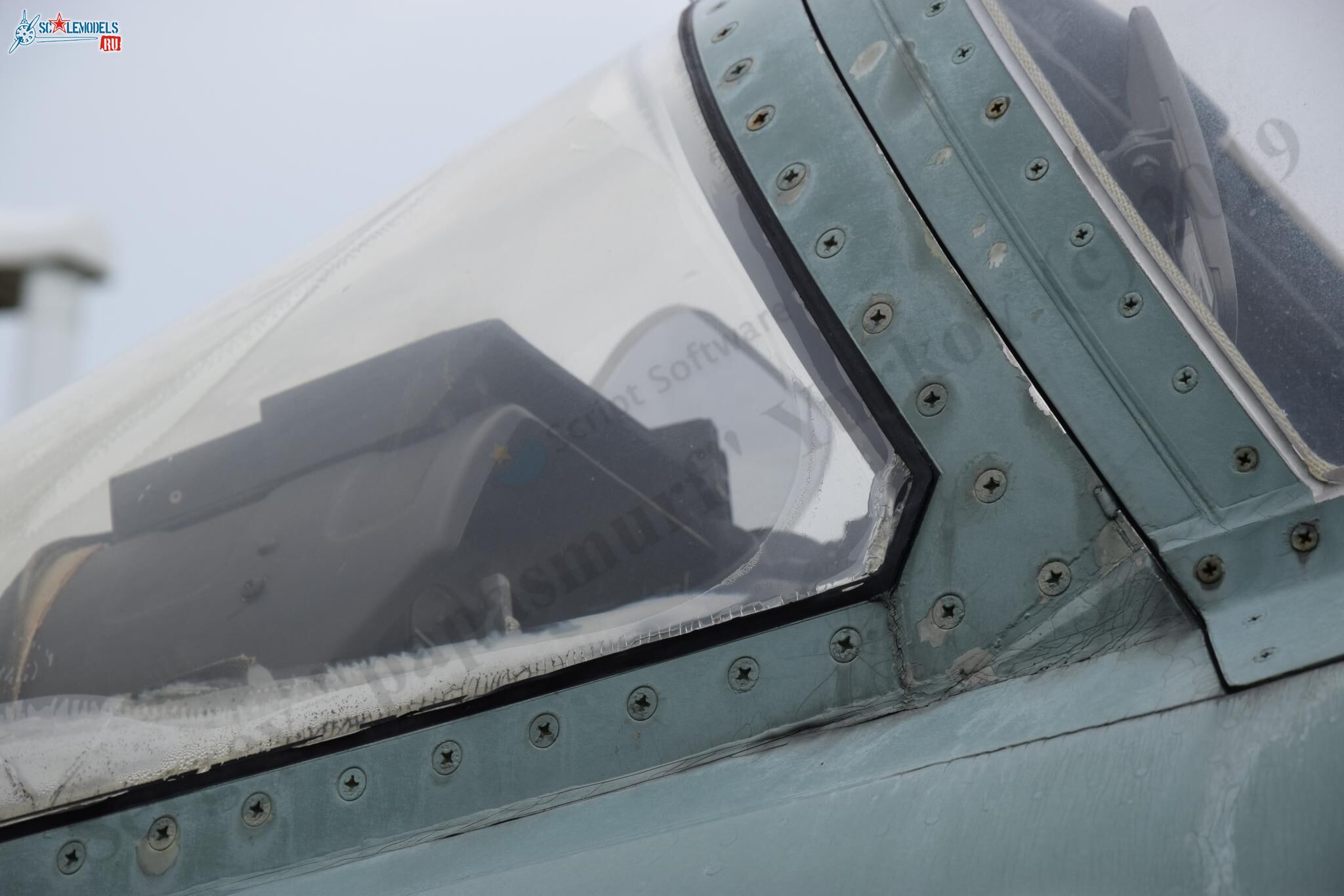 F-1_00-247_Misawa_19.jpg