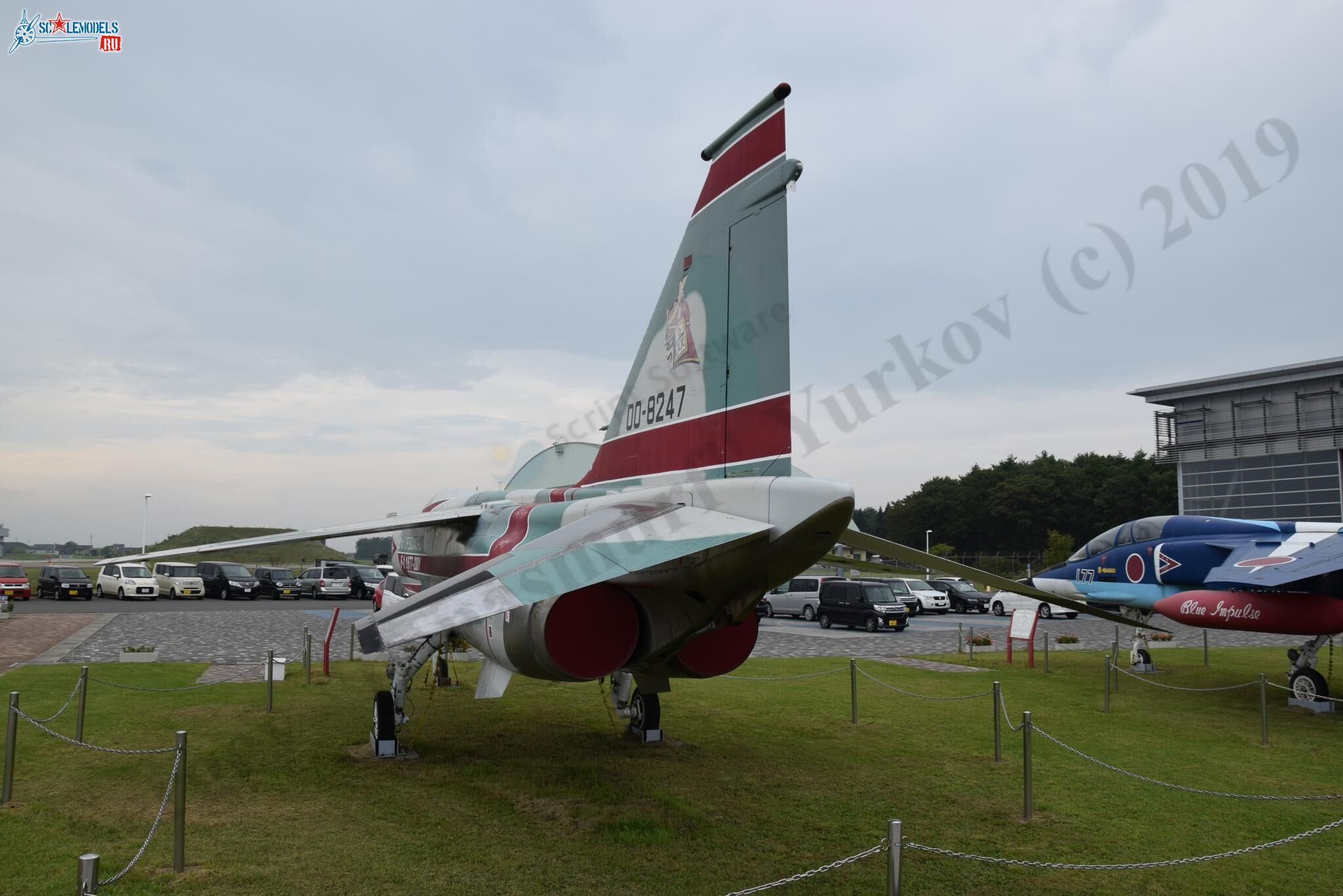F-1_00-247_Misawa_318.jpg