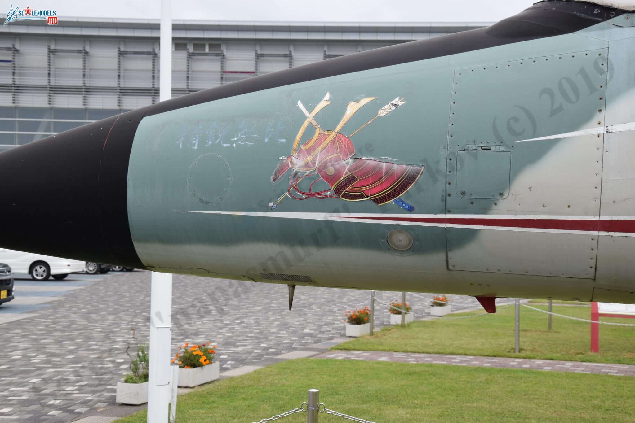 F-1_00-247_Misawa_331.jpg