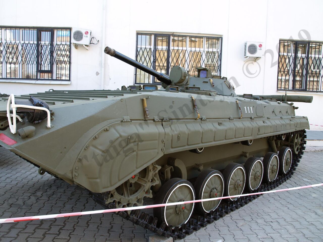 BMP-1_1.jpg