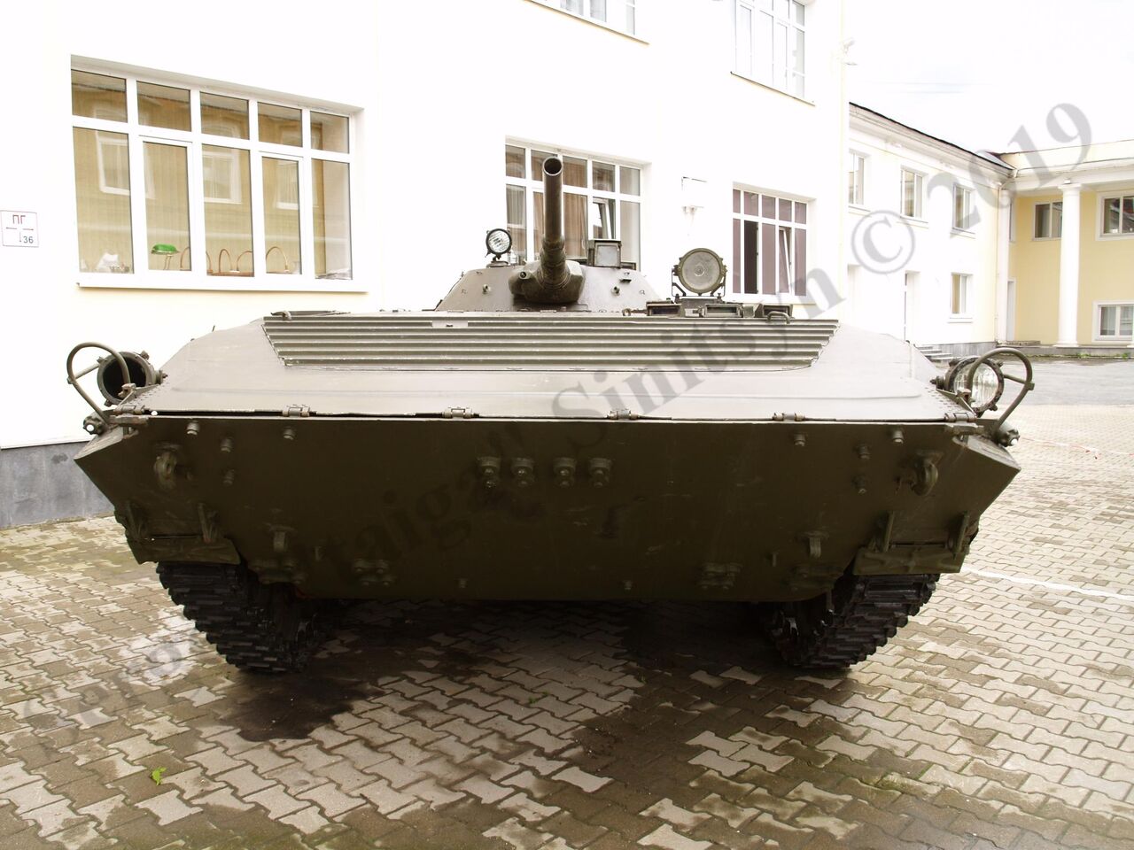 BMP-1_16.jpg