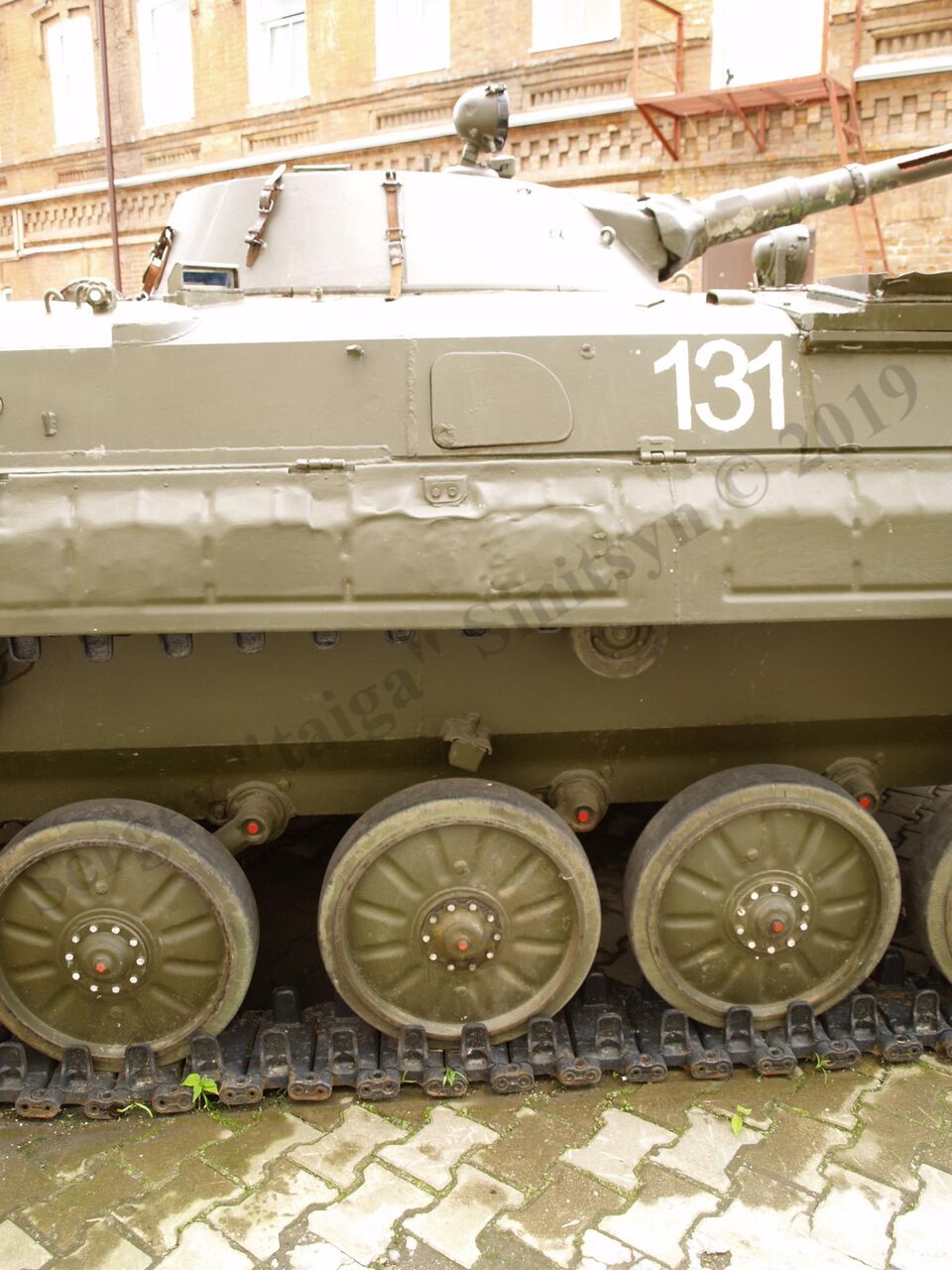 BMP-1_80.jpg