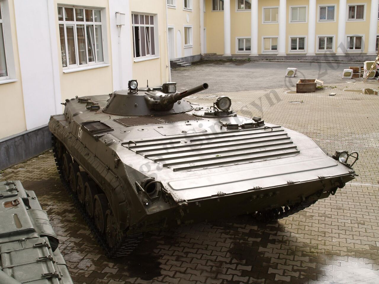 BMP-1_98.jpg