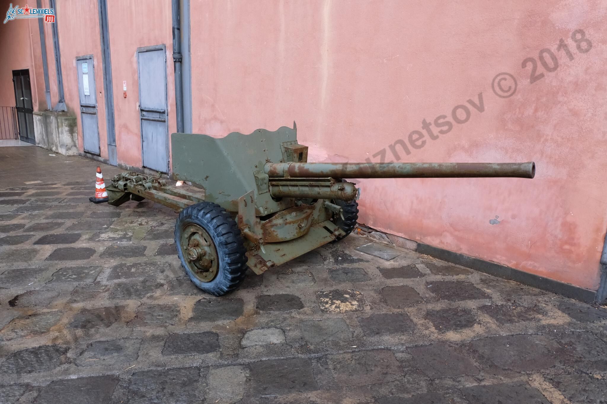 Ordinance_QF_6-pounder_Catania_0.jpg