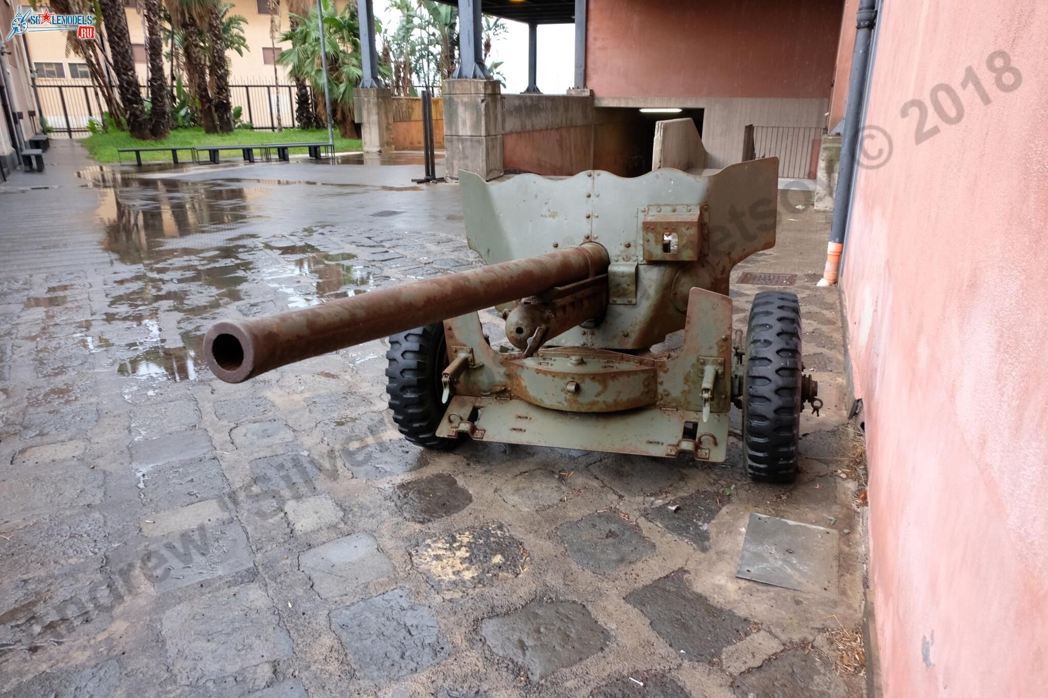 Ordinance_QF_6-pounder_Catania_10.jpg