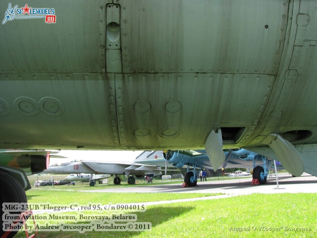 mig-23ub_add_0028.jpg