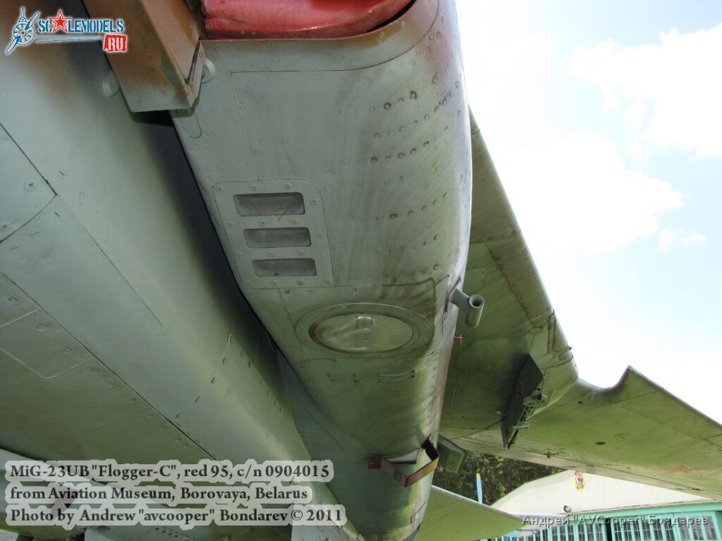 mig-23ub_add_0033.jpg