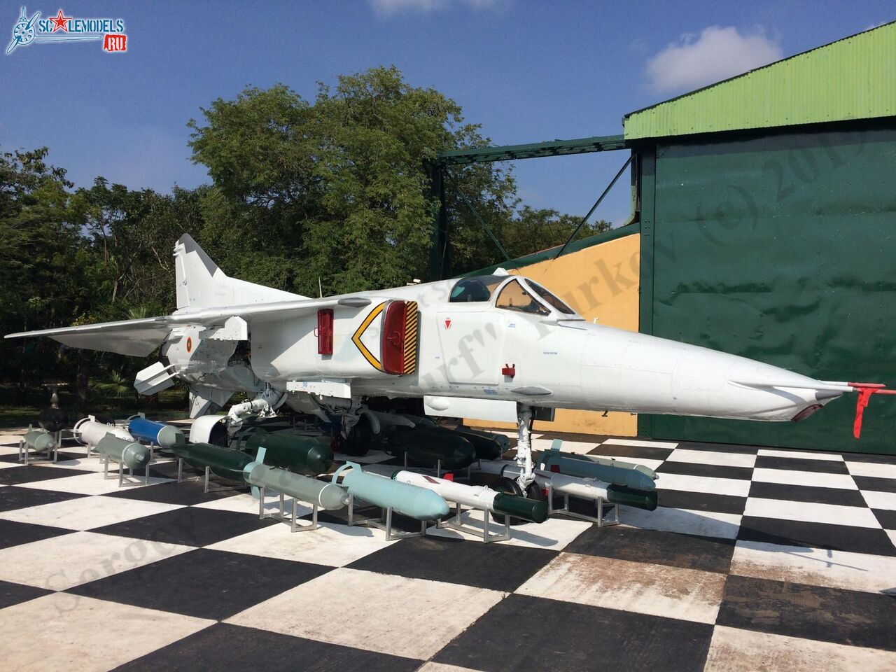 Mig-27M_Ratmalana_47.jpg