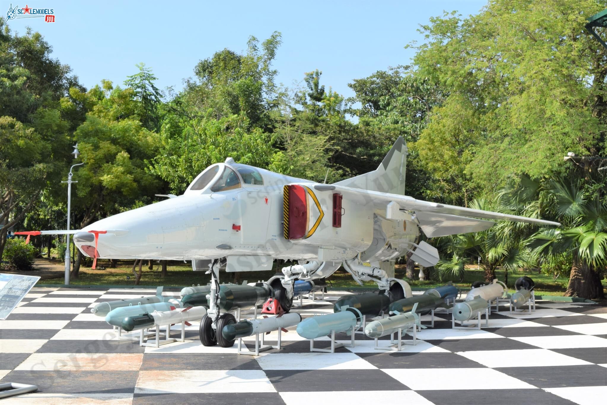 Mig-27M_Ratmalana_6.jpg