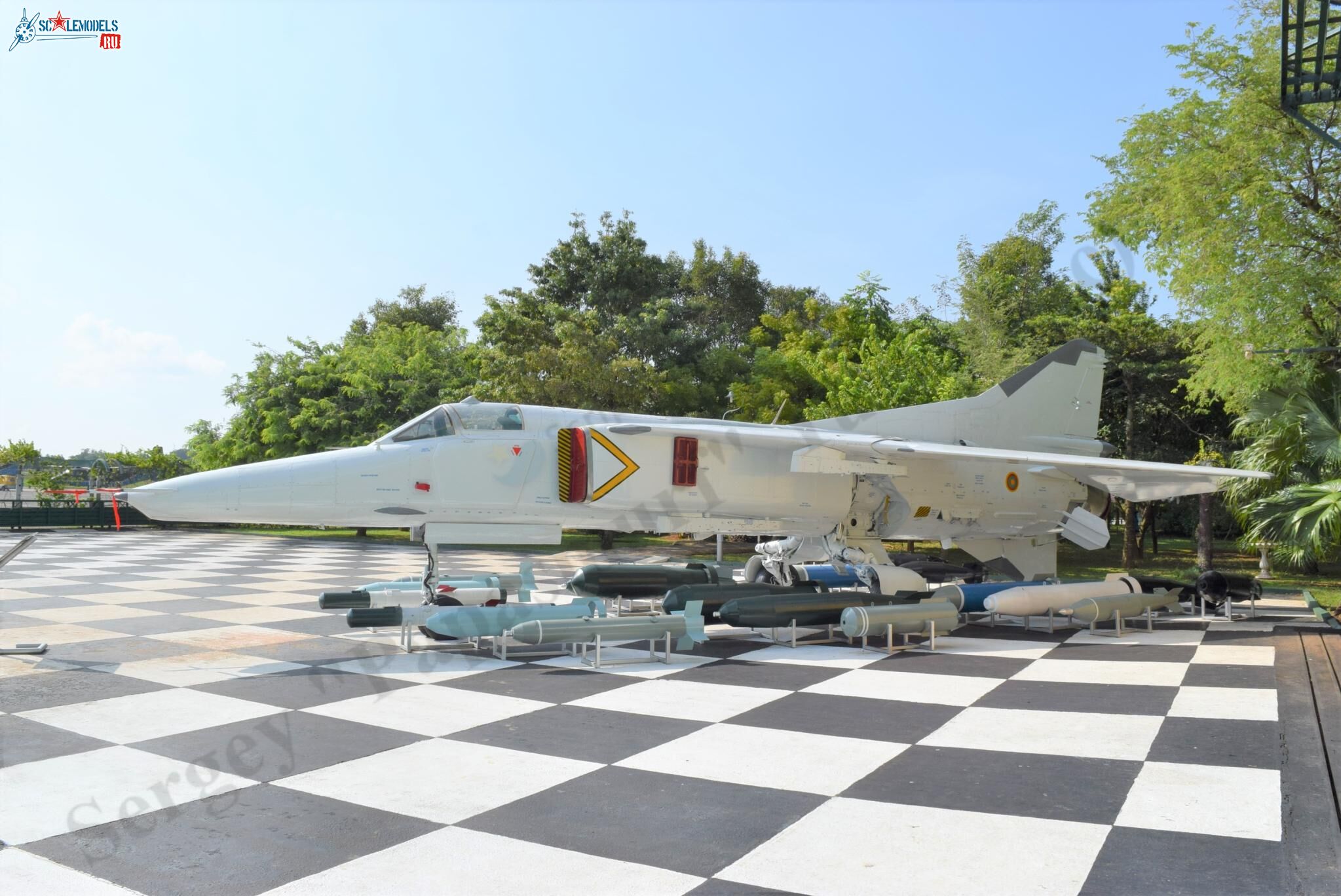 Mig-27M_Ratmalana_8.jpg