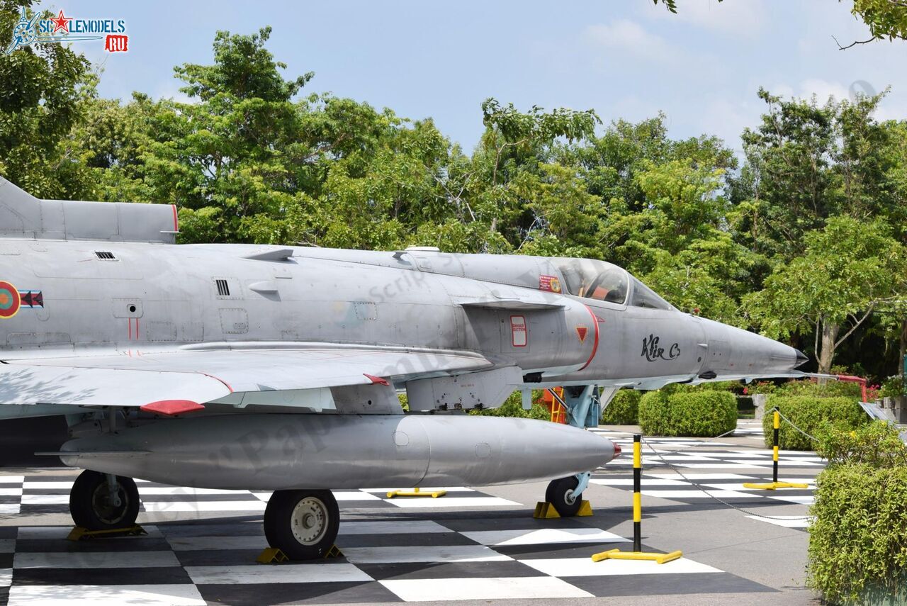 Kfir_C7_CF-721_Ratmalana_278.jpg